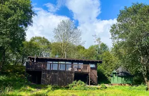 Scottish Romantic Lakefront Private Cabin Hot Tub - Image 3