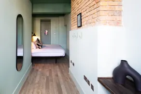 2 Bedroom Serviced Apartment - Sleeps 6 - Image 5