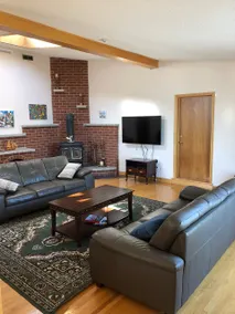 2 Bedroom Apartment Suite Overlooking the Lake - Image 2