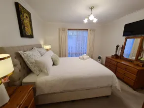 Charming 3br house, 2 minutes drive to two beaches - Image 5