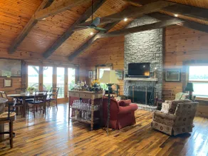 The Cabin at Denali Stud - Image 4