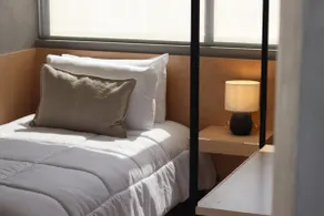 Modern apartment in the center - Image 5