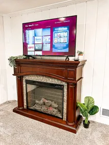 Adorable Private Apt w/Hot Tub, King Bed & Kitchen - Image 3