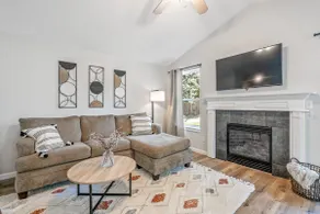 Adorable Wine Country Home - Image 4