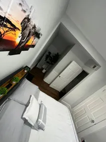 Cozy 1BR Apt in the heart of Downtwn - Image 4