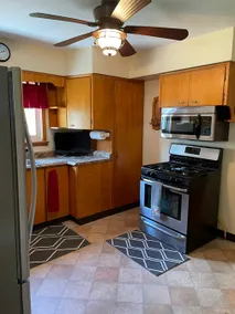 Quiet 3 BR Suburban Home Close to Pittsburgh - Image 4