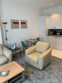 Fantastic new 1 bedroom apartment ,with parking, - Image 4