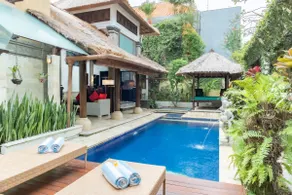 Super Sale! 4BR Tropical Villa with Pool in Kuta - Image 4