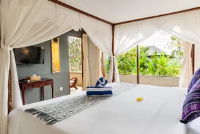 Super Sale! 4BR Tropical Villa with Pool in Kuta - Image 5
