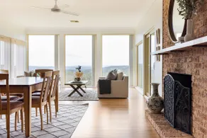 Spacious Luxury Farm Retreat in Coastal Hinterland - Image 4
