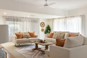 Spacious Luxury Farm Retreat in Coastal Hinterland - Image 3