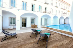 Hot Breeze Apartment - Image 3