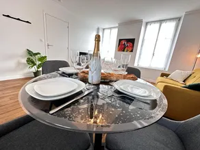 E4 Rousseau beautiful apartment in the city center - Image 5