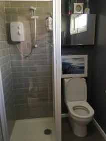 2 bedroom holiday lodge with amazing sea views - Image 4