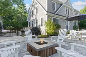 Ogunquit Village 5 BDR, Heated Pool, Walk to Beach - Image 4