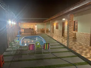 Summer house with pool and spacious accommodations. - Image 2