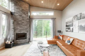 Waterfront chalet - private hot tub - Fireplace - 8 people - Image 5