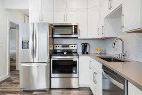 Rain Shower, Modern Retreat, Central Location! - Image 2