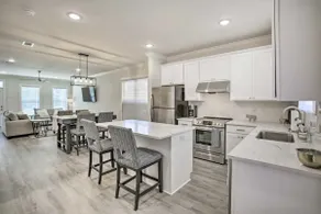 New Const. House, 2 Blocks from LSU and Sleep 11! - Image 2