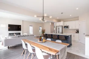 4 Bedroom + 3.5 Bath + Close to Hwy/Dt/Boler Mt - Image 5