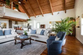 Cheerful 3 Bedroom Guesthouse at Ronin - Image 5