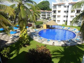 Apartment with a pool 1102 - Image 2