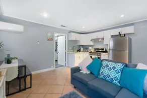 Casa Diamante- Cheerful 1-BD/1BR, Full kitchen 4U - Image 2