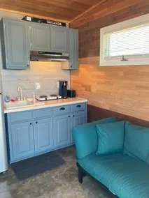 “Surf Shack” Cheerfull one bedroom Tinyhouse - Image 4