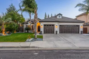 Contemporary Home in Best location! - Image 2
