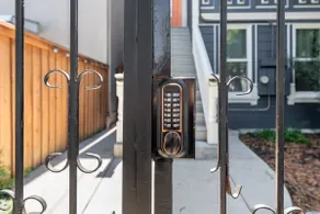 Modern 2BR Victorian&Quiet Street • 30% off July - Image 3