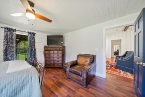 The cabin on 18 acres (near Lake Cherokee). - Image 3