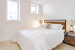 Bright & Cozy 1-BR Alcove in Bloomingdale - Image 3