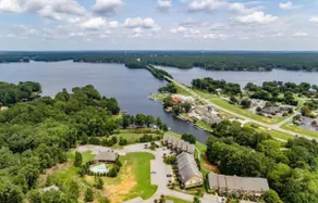 LO Oasis | Sleeps 14 | Pool | Shared Dock | 4BR - Image 4