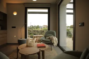 Apartment with a large terrace and ocean views - Image 5