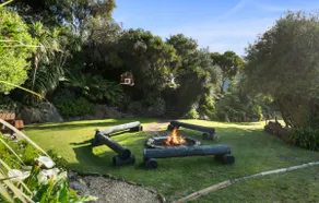 Exclusive Cottage: Views, Gardens, & Fireplaces - Image 3