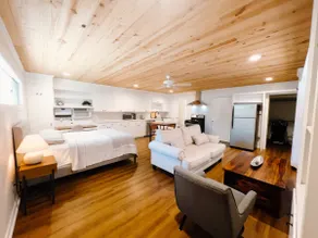 Studio Apartment | Comfy&Clean |Perfect for Travel - Image 4