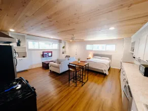Studio Apartment | Comfy&Clean |Perfect for Travel - Image 5