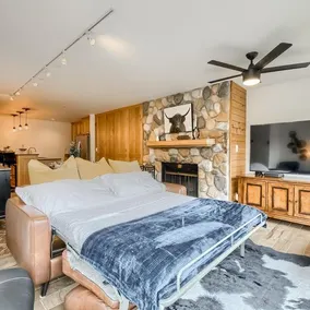 Great 2 Bedroom 2 bath top ski condo with Pool - Image 5