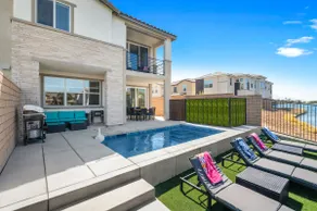Lakefront Luxury Villa 4 bedroom+loft with Pool - Image 2