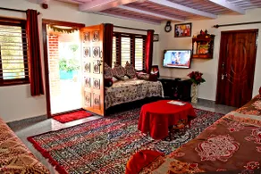 CoffeeCrown Homestay - 1KM to Waterfalls - Image 5