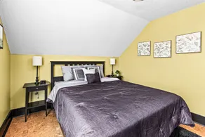 Walkable To Murals - Sleeps 6 - Dog-Friendly - Image 5