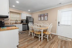Pet Friendly 3BR Retreat, King Bed, Fenced Yard - Image 3