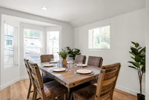 Modern family home with loft near foothills - Image 3