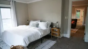 The Waffle House: Historic Full Downtown Apartment - Image 2