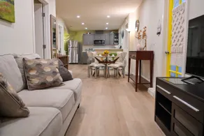 Recently Remodeled 2B/2B Guest Suite Home ~ 1000sf - Image 2