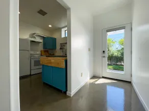 Historic Guesthouse in the Heart of Camp Verde - Image 4