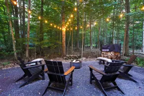 ⭐️ Serenitie Chalet at Arrowhead Lake - Modern Poconos Escape with Fire Pit - Image 5