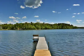 Beautiful Cedar Chalet Lake Cabin on Middle Lake!!! - Image 3