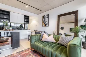 IndustrialStyle Pad in Cool Grungy Neighborhood - Image 2
