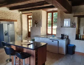 French Farmhouse Retreat with pool & superb views. - Image 4